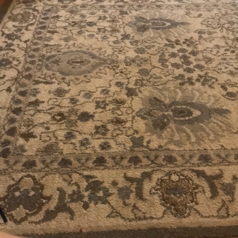 Meet your Posher, Valeria